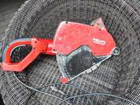 Hilti DCH 300 + Extractor DCH EX 300 Masina de taiat pereti