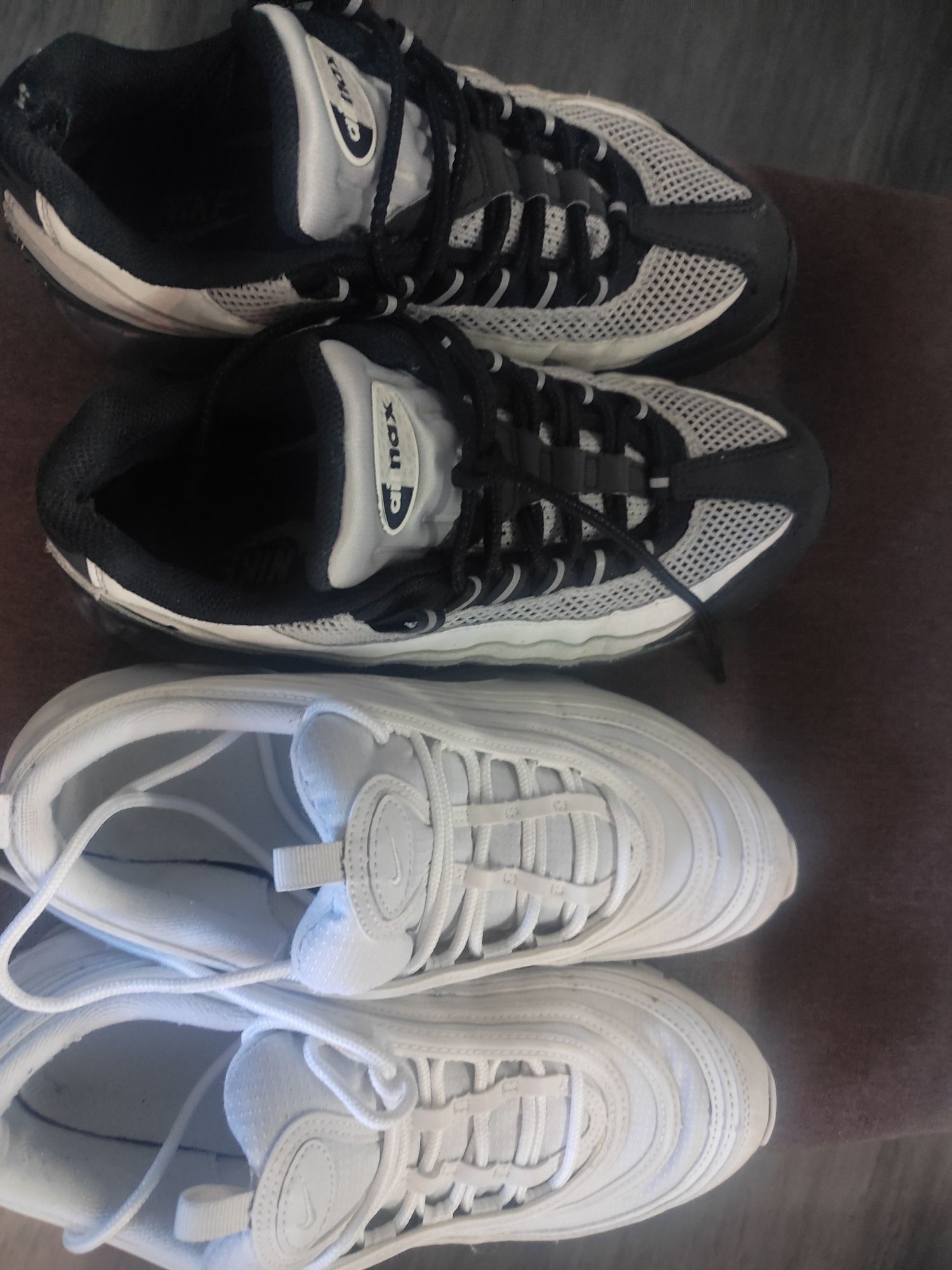 Nike Air Max 95,кожа и текстил 37/5също бели и черни номер 40