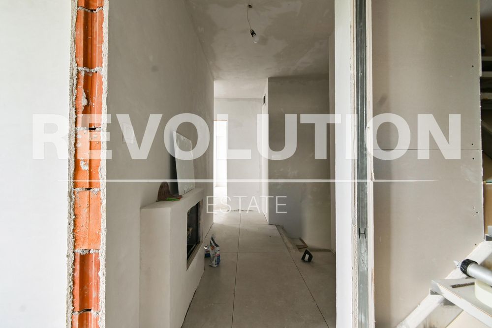 Дава се под наем Къща в София, Кръстова вада - 200 кв.м за 3000 € - Снимка #2