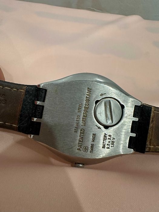 SWATCH Swiss Vintage часовник