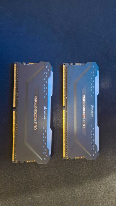 Memorie Corsair 16GB (2x8GB) DDR4 3200MHz