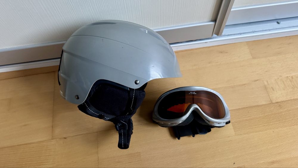 Casca ski snowboard Giro 49 52 cm reglabila cu ochelari copii juniori