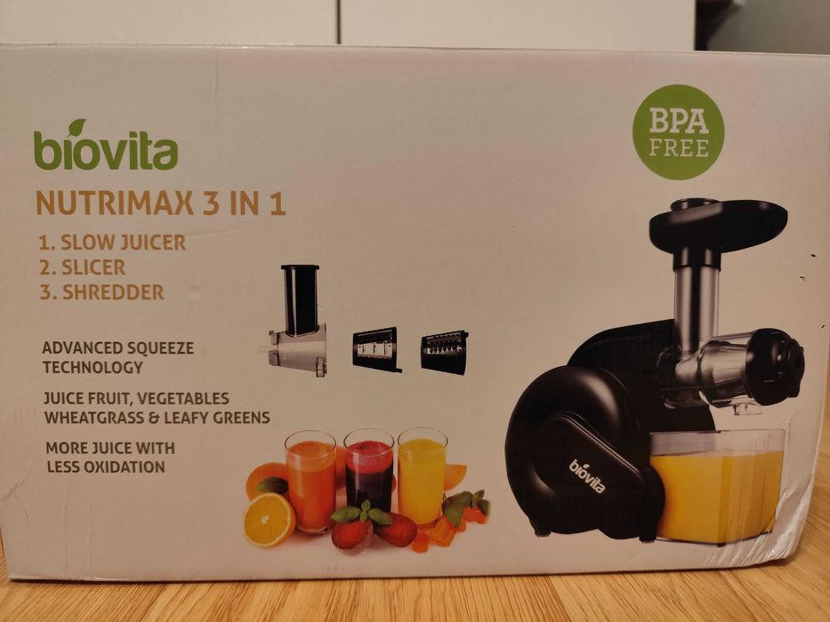 Vând storcător de fructe Biovita