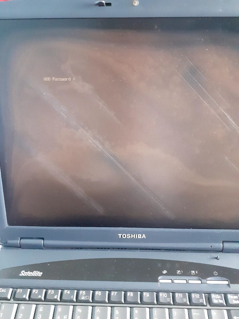 Vînd Schimb Laptop Toshiba Defect