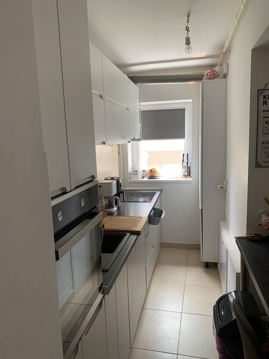Vand apartament 3 camere+ curte 168mp + 2 locuri de parcare