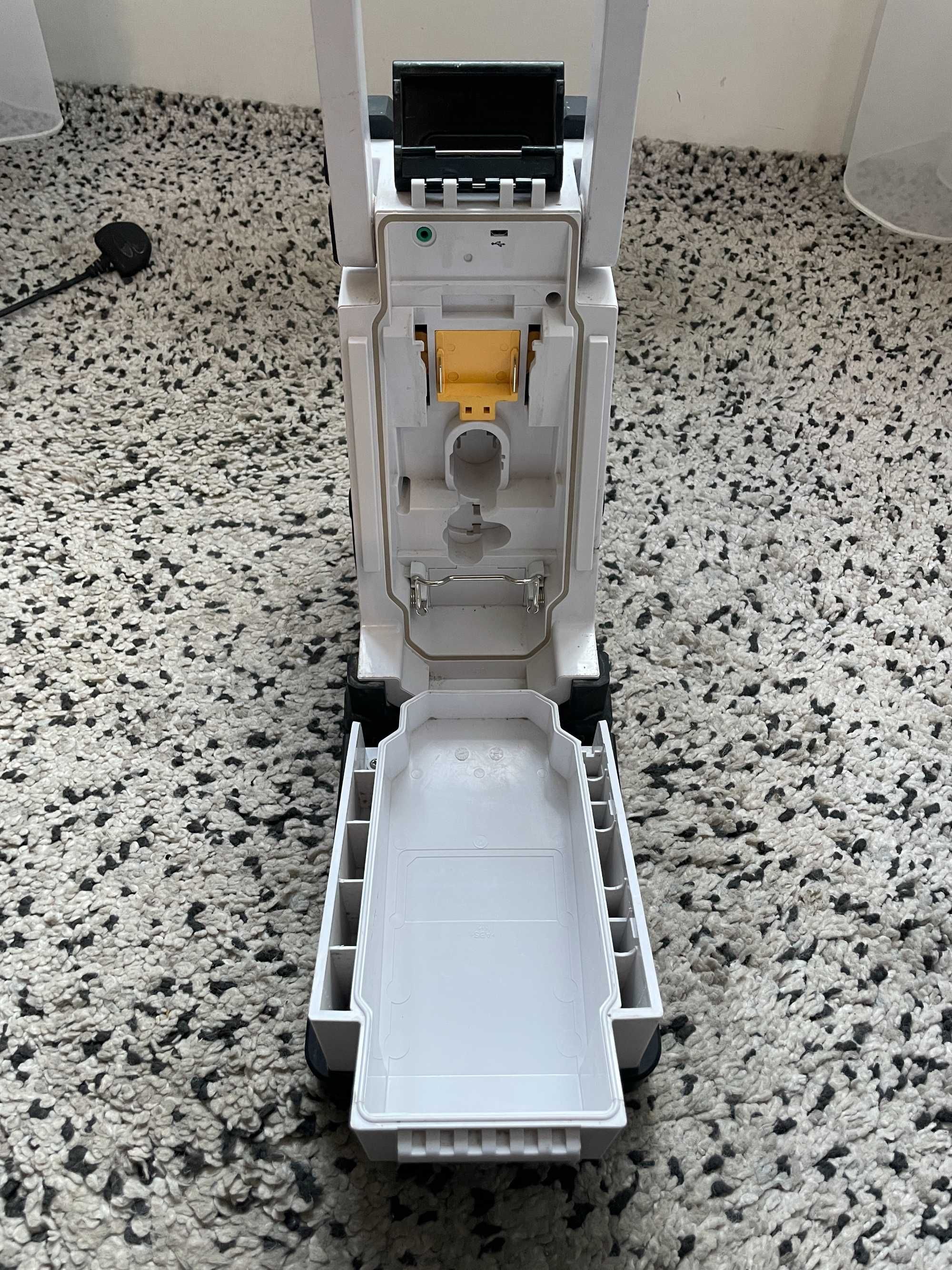 Radio de SANTIER de la MAKITA DMR104 incarcator baterii