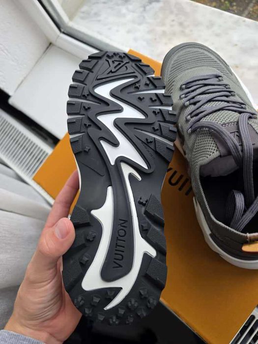 Adidasi LV Runner Tatic Sneaker