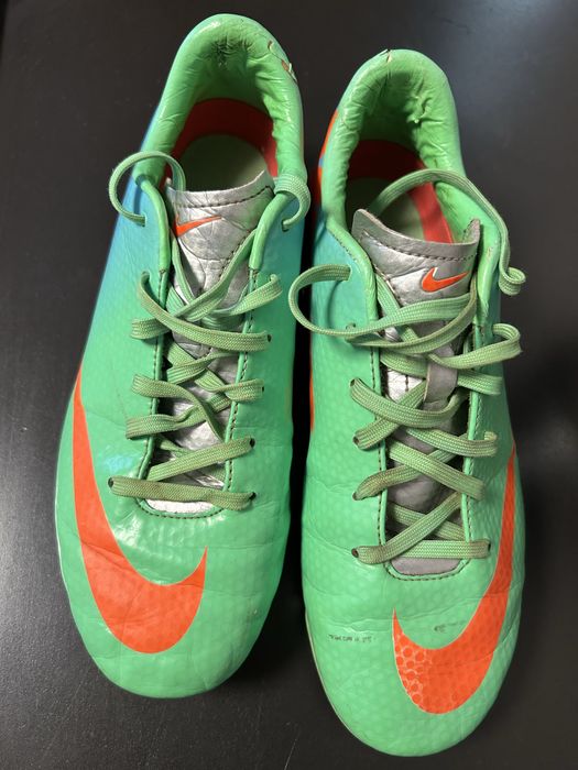 Детски футболни обувки