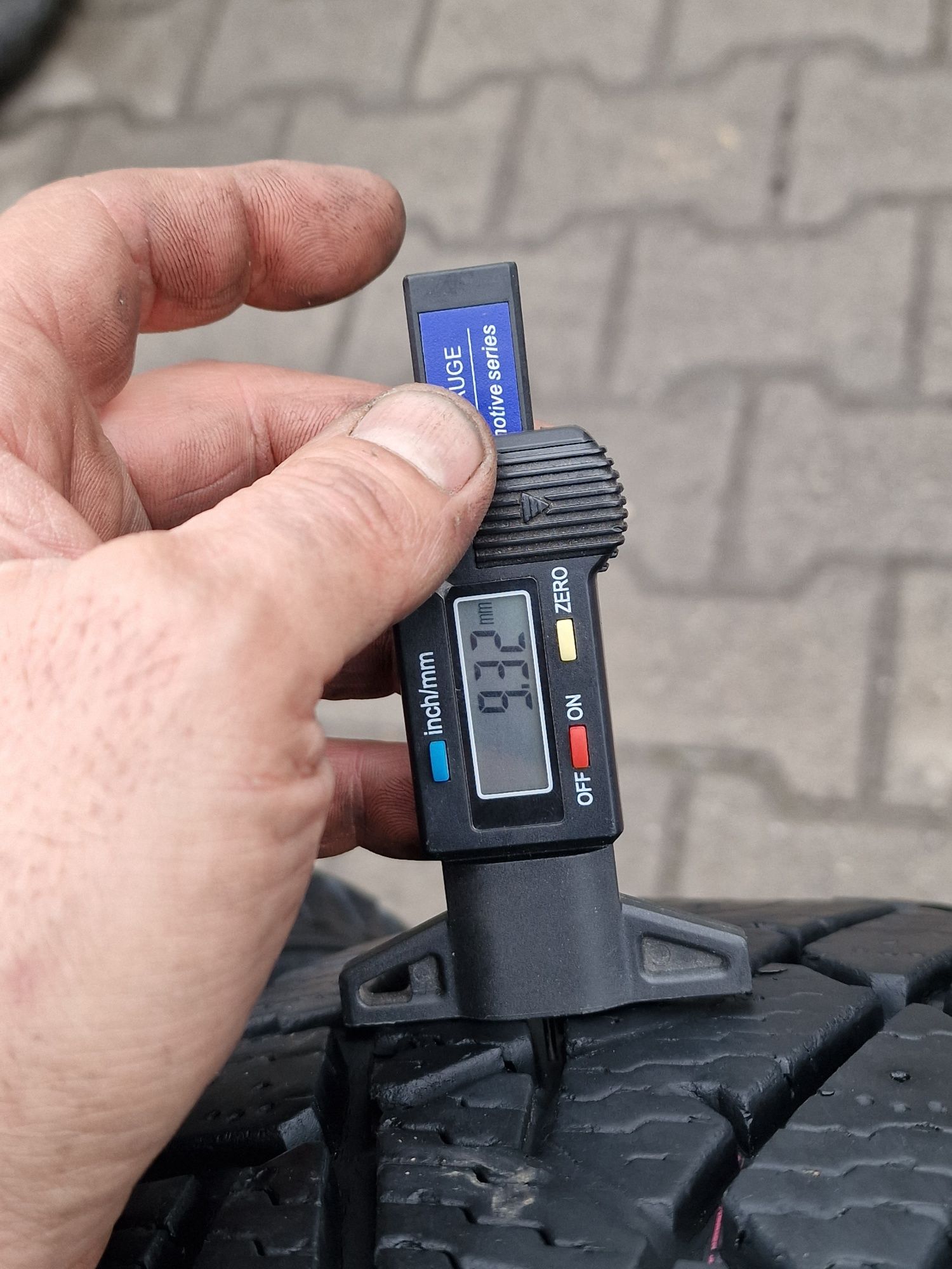 225 75 17 nokian