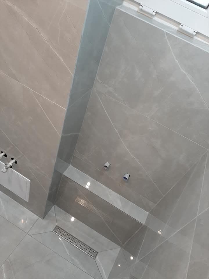 Execut lucrări de finisaje interior