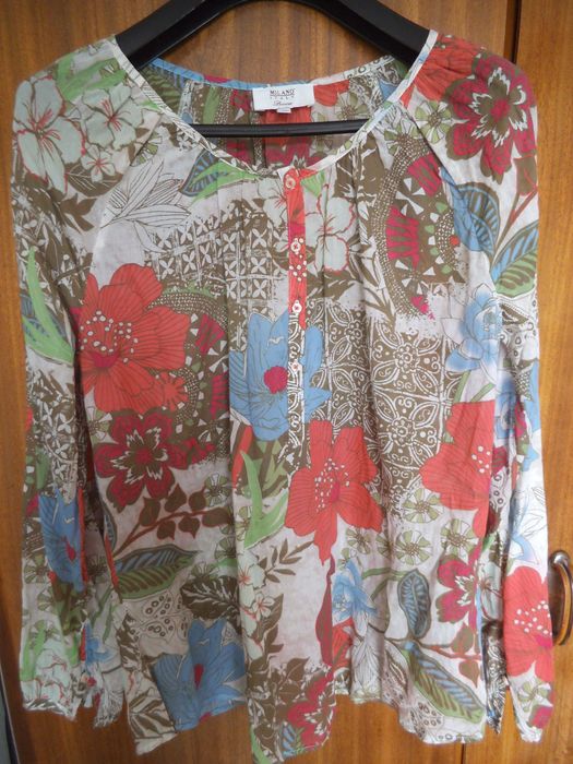 Подарявам дамски блузи