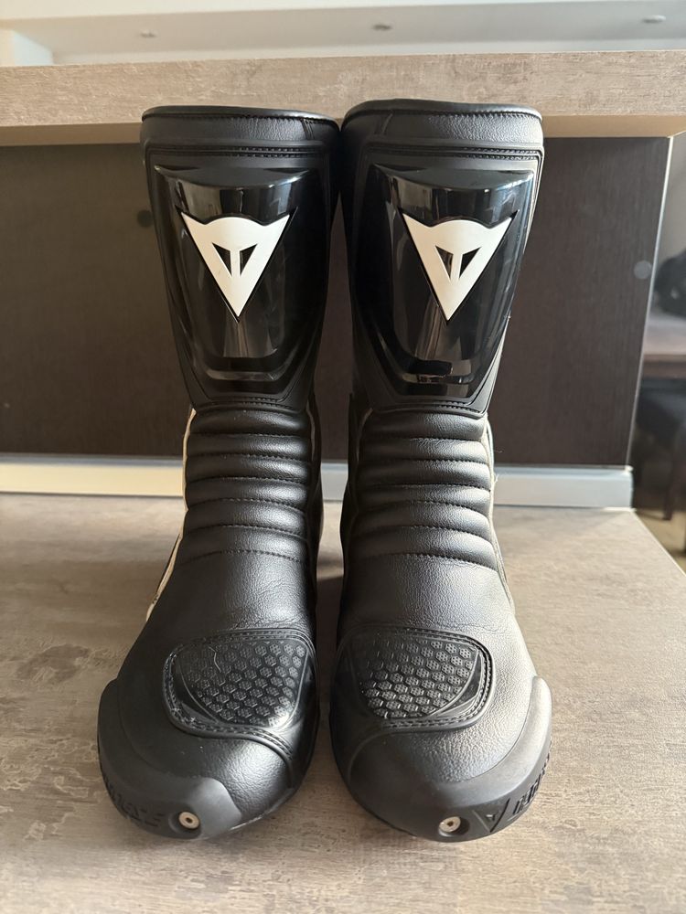 Ghete moto , DAINESE , ca noi