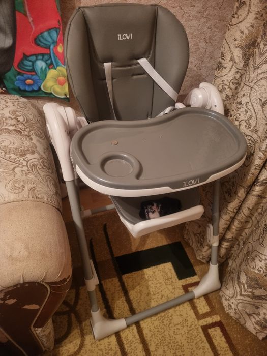 Шезлонг, детский столик для питания