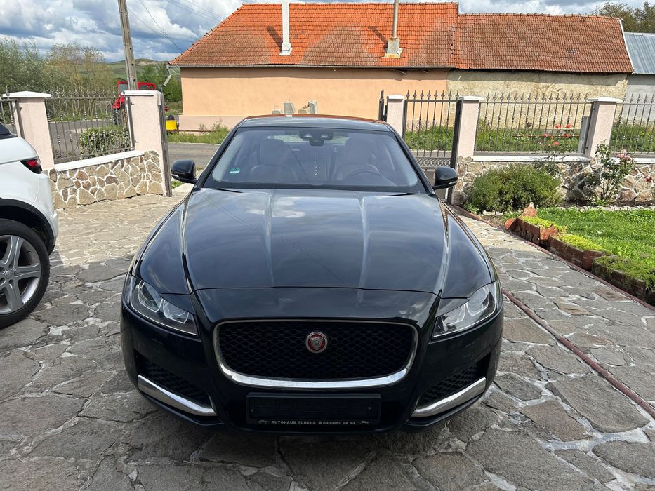 Jaguar XF 2.0d 180CP Automat | An 2018 | Piele | Navi | Euro 6