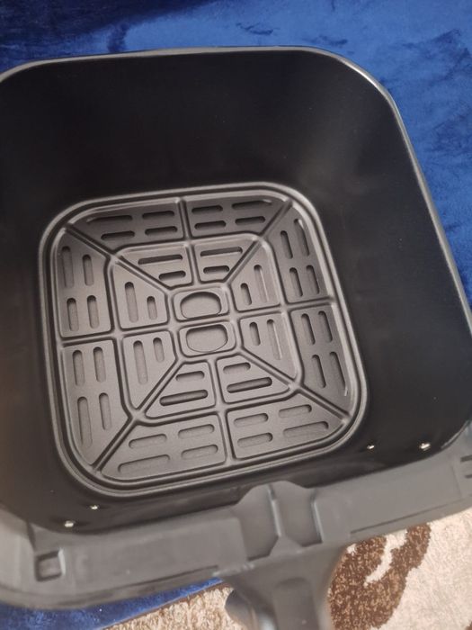 Fritruza cu aer cald (Air Fryer)nou,garanție.