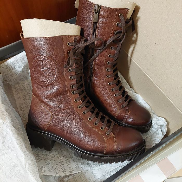 Боти от естествена кожа