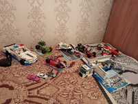Продам Лего в нормальном состоянии и hot wheels