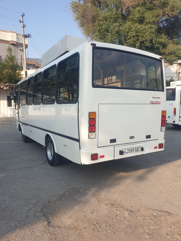 Isuzu avtobus Hc 40