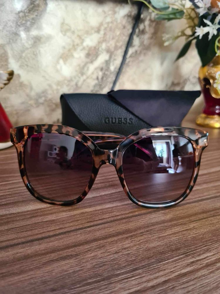 Очила Guess