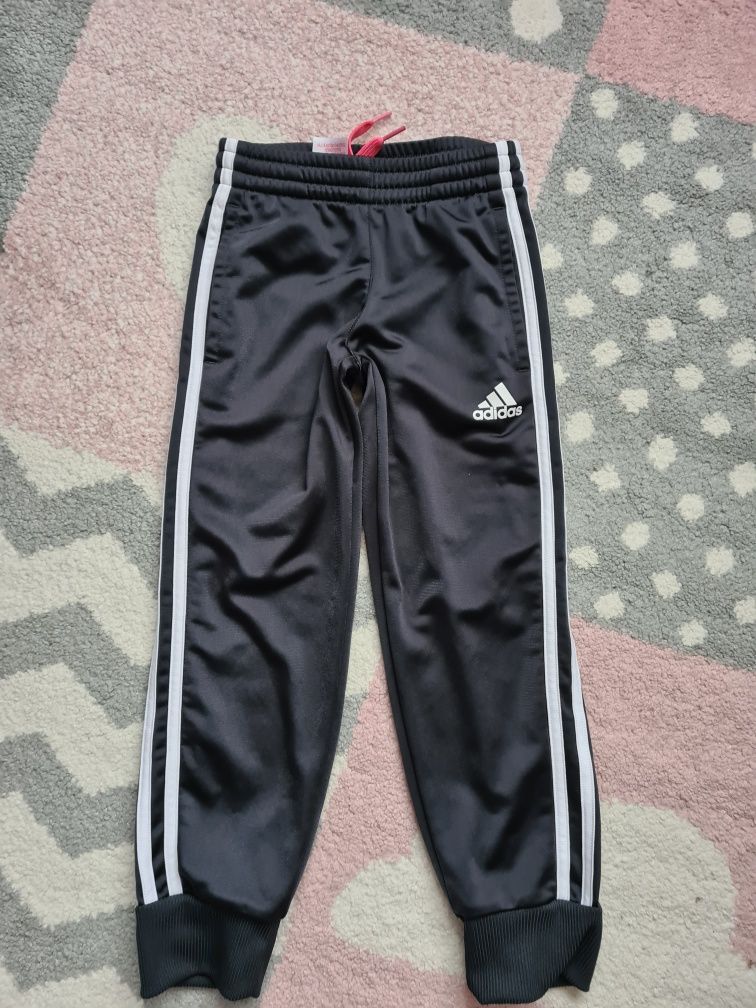 Pantaloni Adidas 6-7 ani