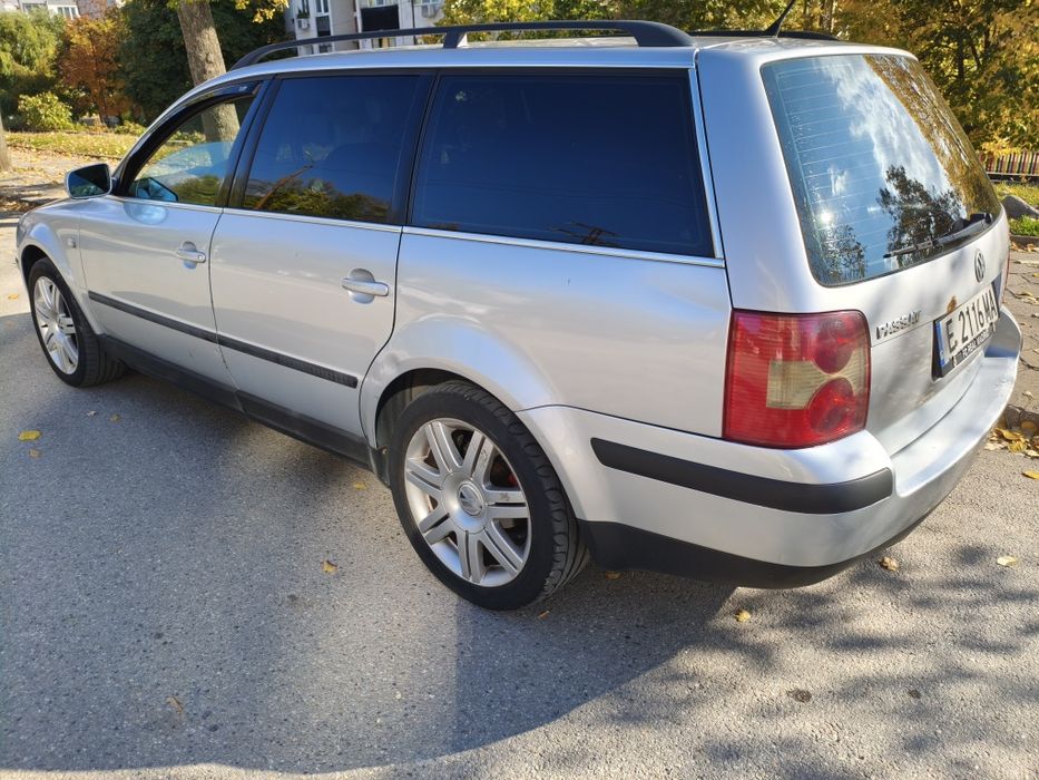 Продавам VW Pasat 1.8 T комби