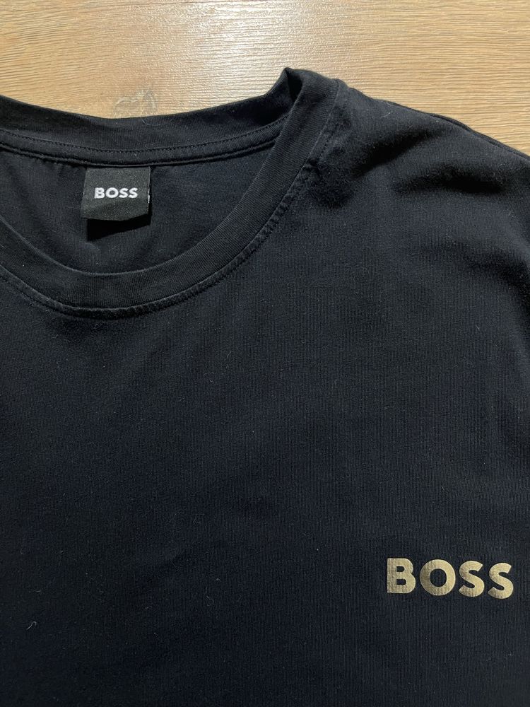 Hugo Boss T Shirt RN Gift мъжка тениска размер L