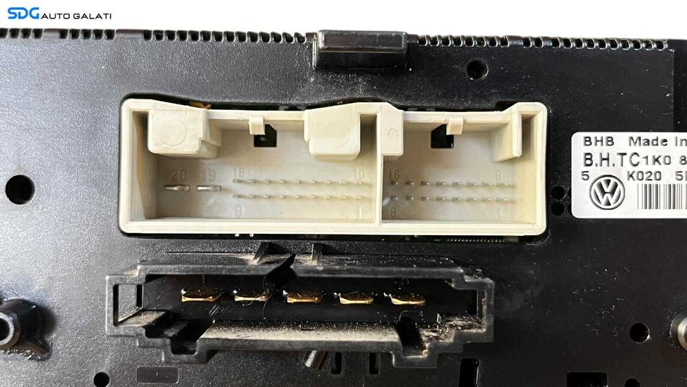 Panou Modul Unitate Comanda AC Aer Conditionat Clima Climatic Volkswagen Golf 5 Plus 2004 - 2008 Cod 1K0820047DF 5HB008719 [LC0581]