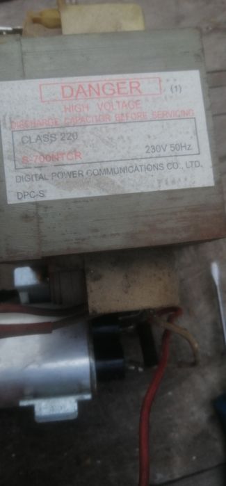 Vând 2 transformatoare microunde