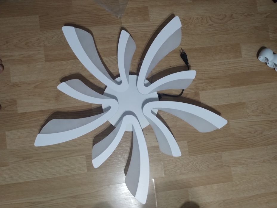 Lustra moderna led