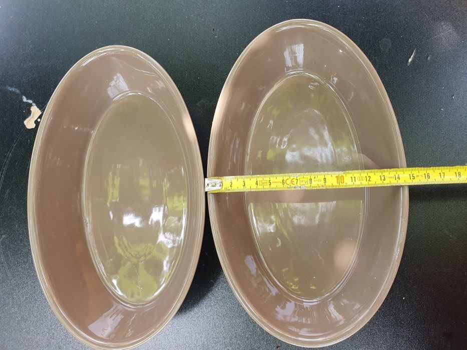 Set 2 vase ceramice ovale pentru cuptor – 25x15x6 cm – stare excelentă