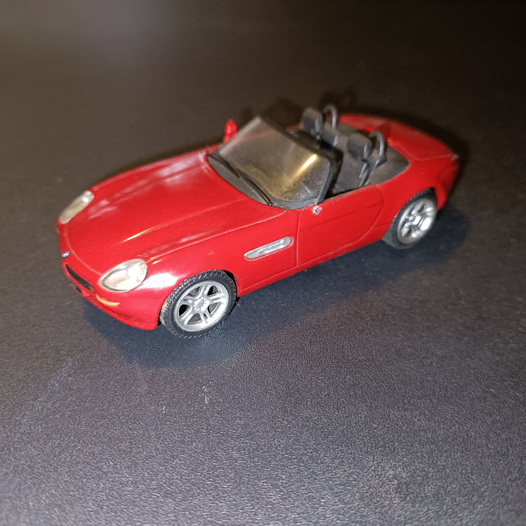 Macheta BMW Z8..