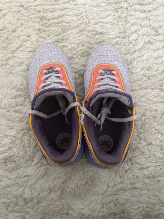 LeBron 20 Violet Frost