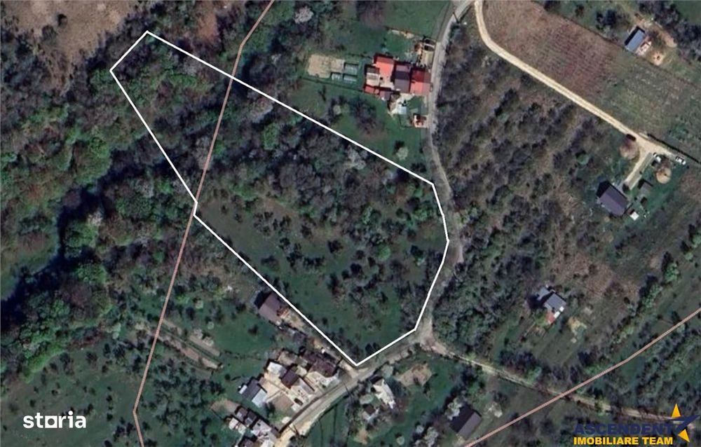 11.600mp teren, partial extravilan ,Valea Mare Pravat, 2 km de Campulu