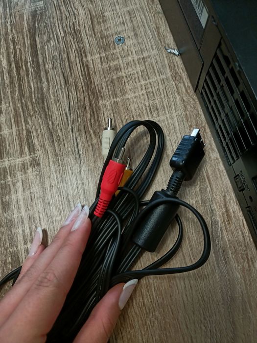 PlayStation 2 – Stare excelentă, complet echipat
