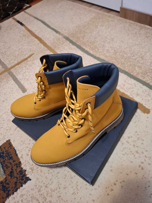 Боти Tommy Hilfiger, цвят Gold