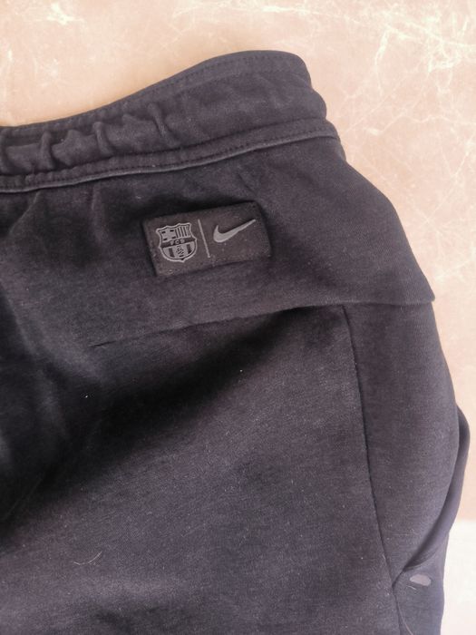 Nike Tech Fleece долнище L размер FC Barcelona 20/21