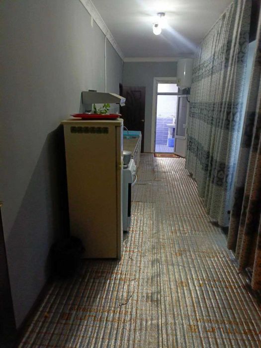 Uy sotiladi ajoyib narxda tayyor uy basseyni xam bor