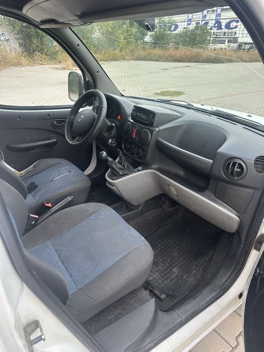 Vând Fiat Doblo 1.3 diesel