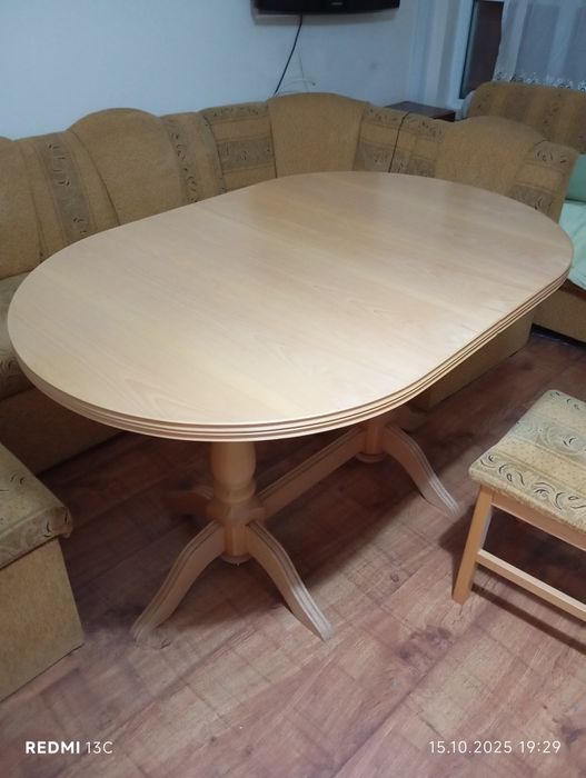 Трапезна маса с 6 стола