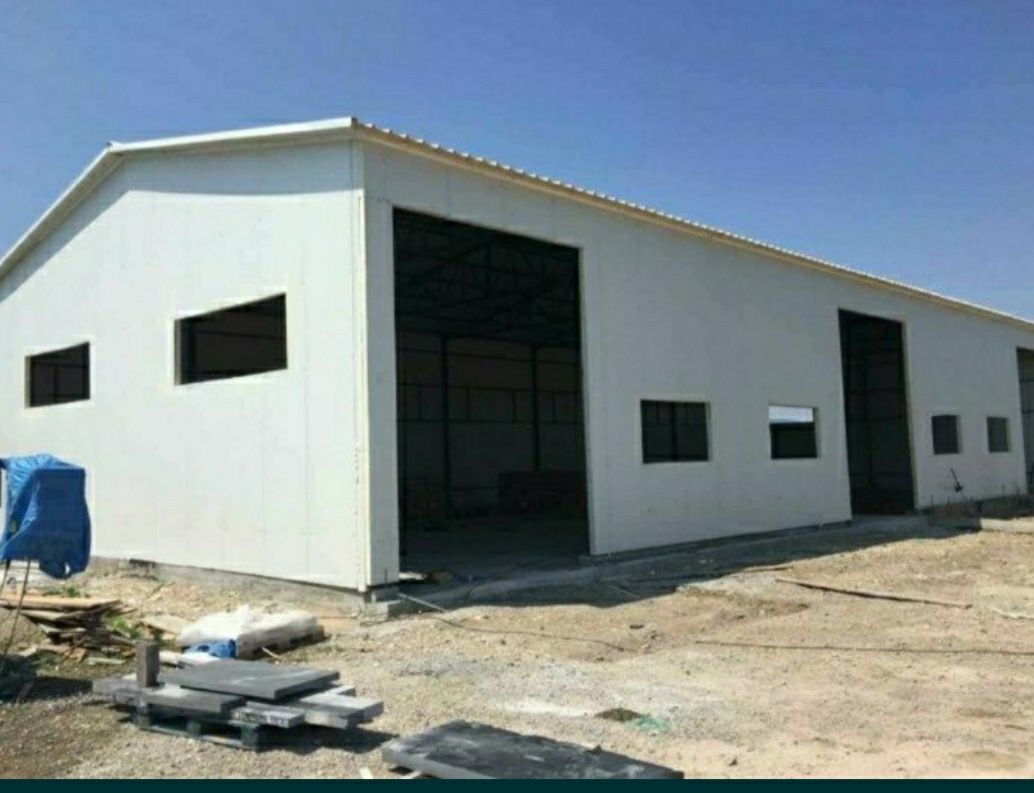 Vand hala metalică 10x35,structura și panouri sandwich,
Hala se poate