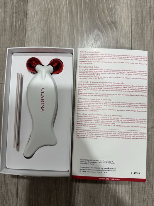 Clarins Resculpting Flash Roller ролер за лице