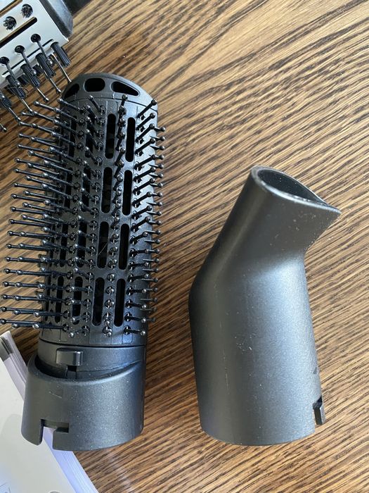 Фен- щётка Vitek. Новый