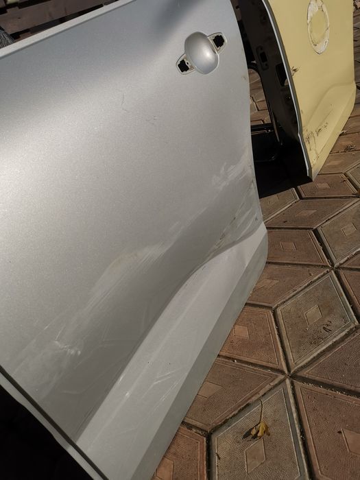 Ușă stânga spate dacia Logan 3