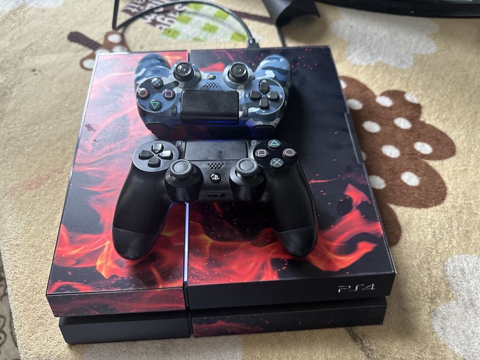 Ps4 2 telecomezi+jocuri