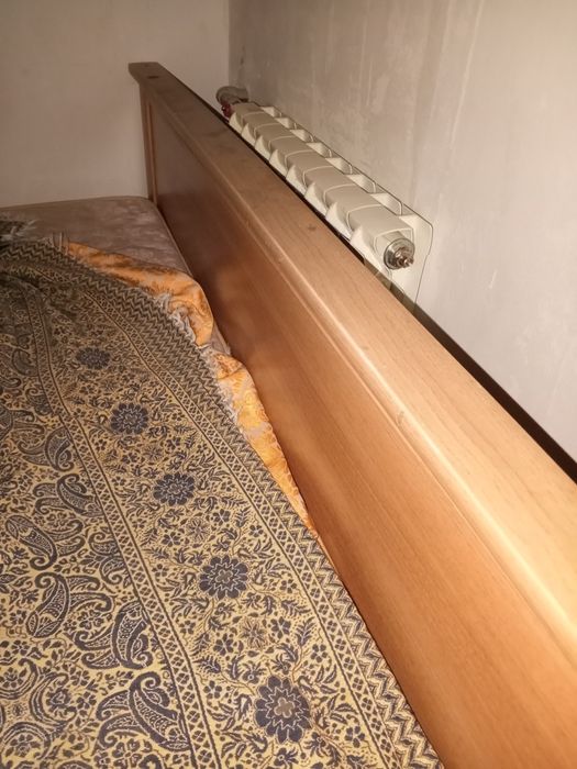 Төсек сатылады / продаю кровать.