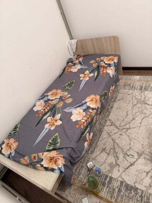 Продам кровать односпальный