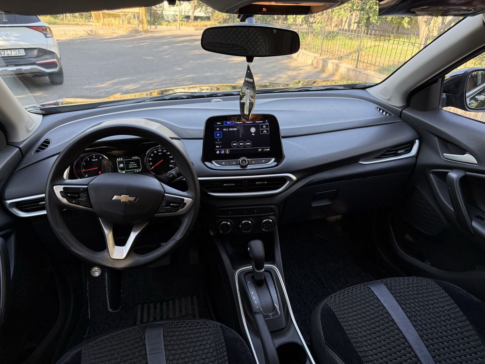 Chevrolet Tracker 2023 чевролет трекер