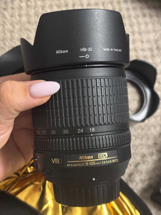 Nikon D5300 + обектив 35мм + обектив 18-105мм + аксесоари