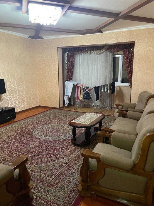 м.Ойбек ул.Чехова школа 60 2-комн 2/9 65 м² ремонт меб/тех