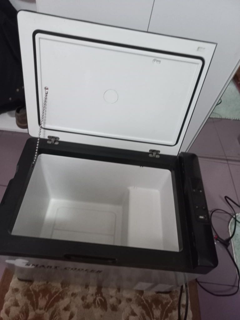 frigider auto cu compresor smart cooler 40l , 12/24/220v, cu display L